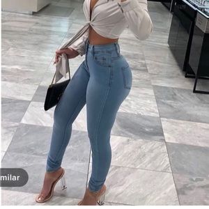 Marilyn High Waisted Skinny Jeans — Light Wash